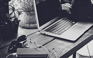 曼城左右切换节奏，B席的调度让比赛完全不同